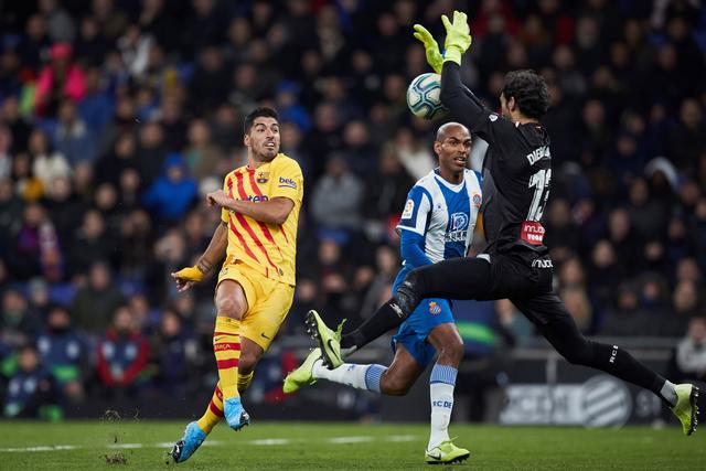 易建联球衣退役广东克广厦 深圳送四川13连败